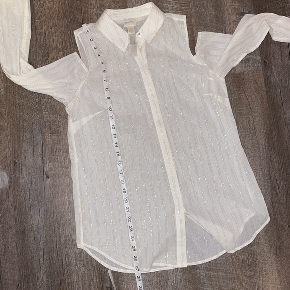 Chico’s Cream with Metallic Gold Stripe Cold Shoulder Long Sleeve Button Blouse - Picture 14 of 16
